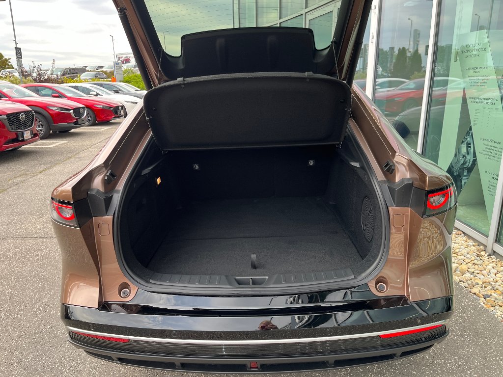 Mazda 6e