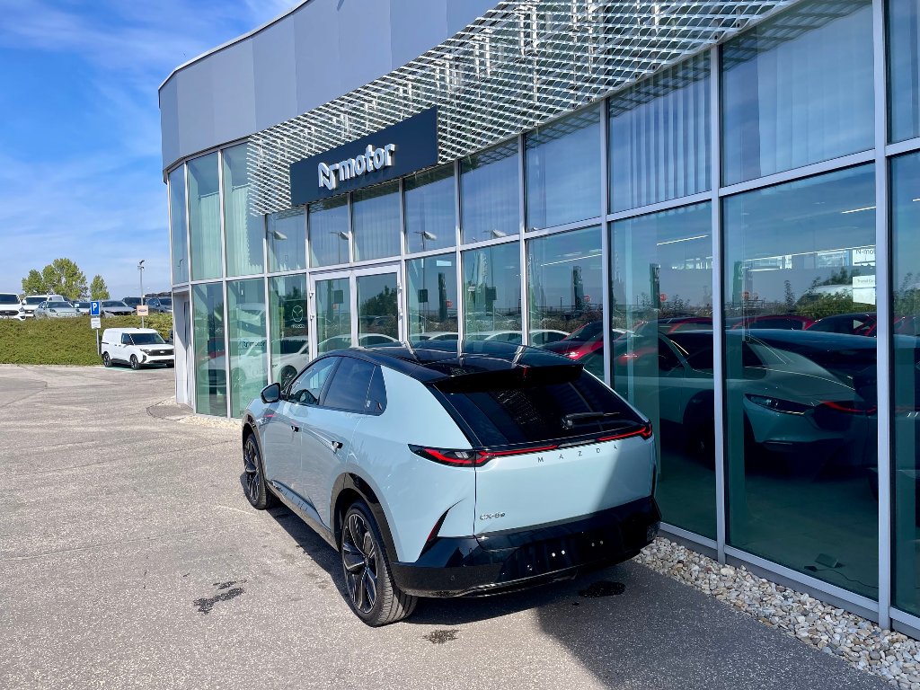 Mazda CX-6e