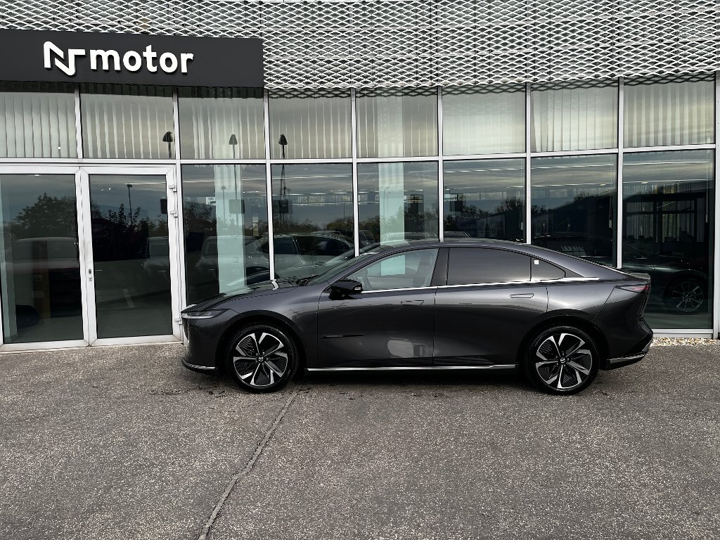 Mazda 6e
